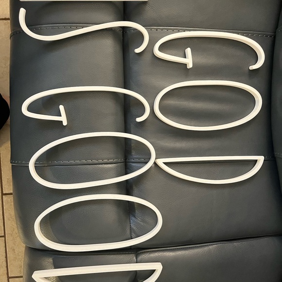 Meet your Posher, Alyssa - Picture 4 of 11